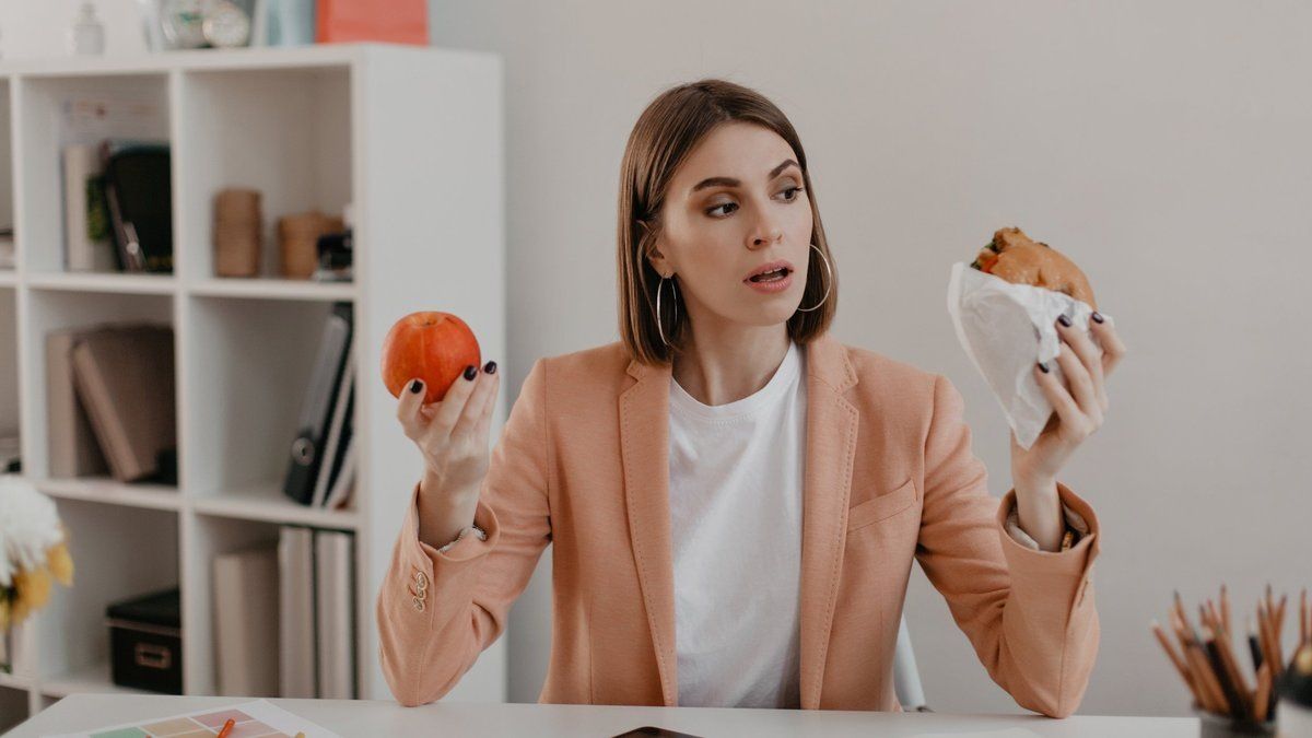 Ученые развеяли миф о 200 ежедневных бессознательных решениях по питанию