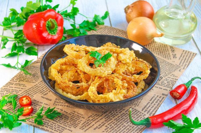 Насладитесь хрустящими луковыми кольцами: простой домашний рецепт