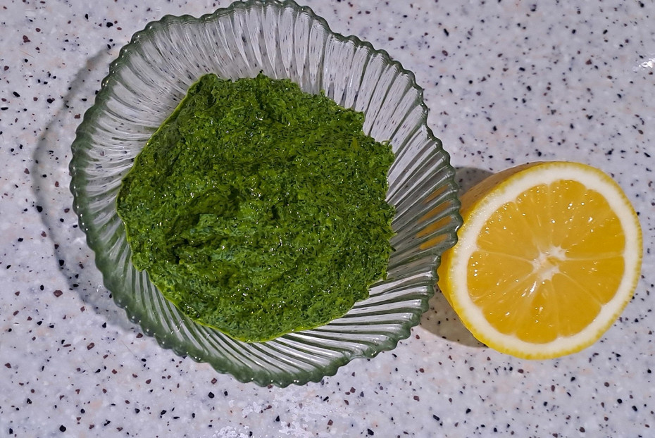 Как приготовить универсальный зеленый соус