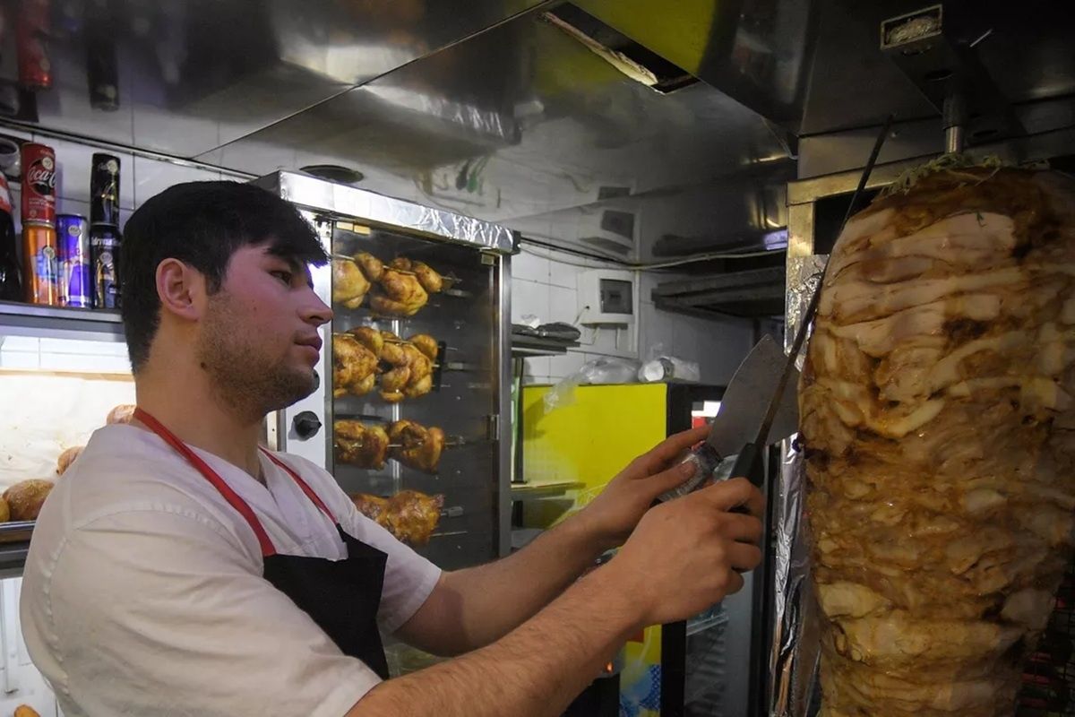 Шаверма забирает первую строчку гастрономического рейтинга поездов «Аврора»