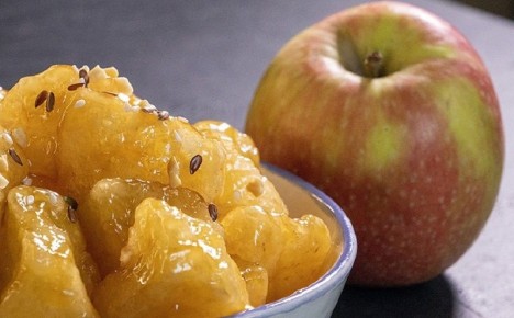 Как сделать яблоки в карамели: волшебный рецепт для домашнего десерта