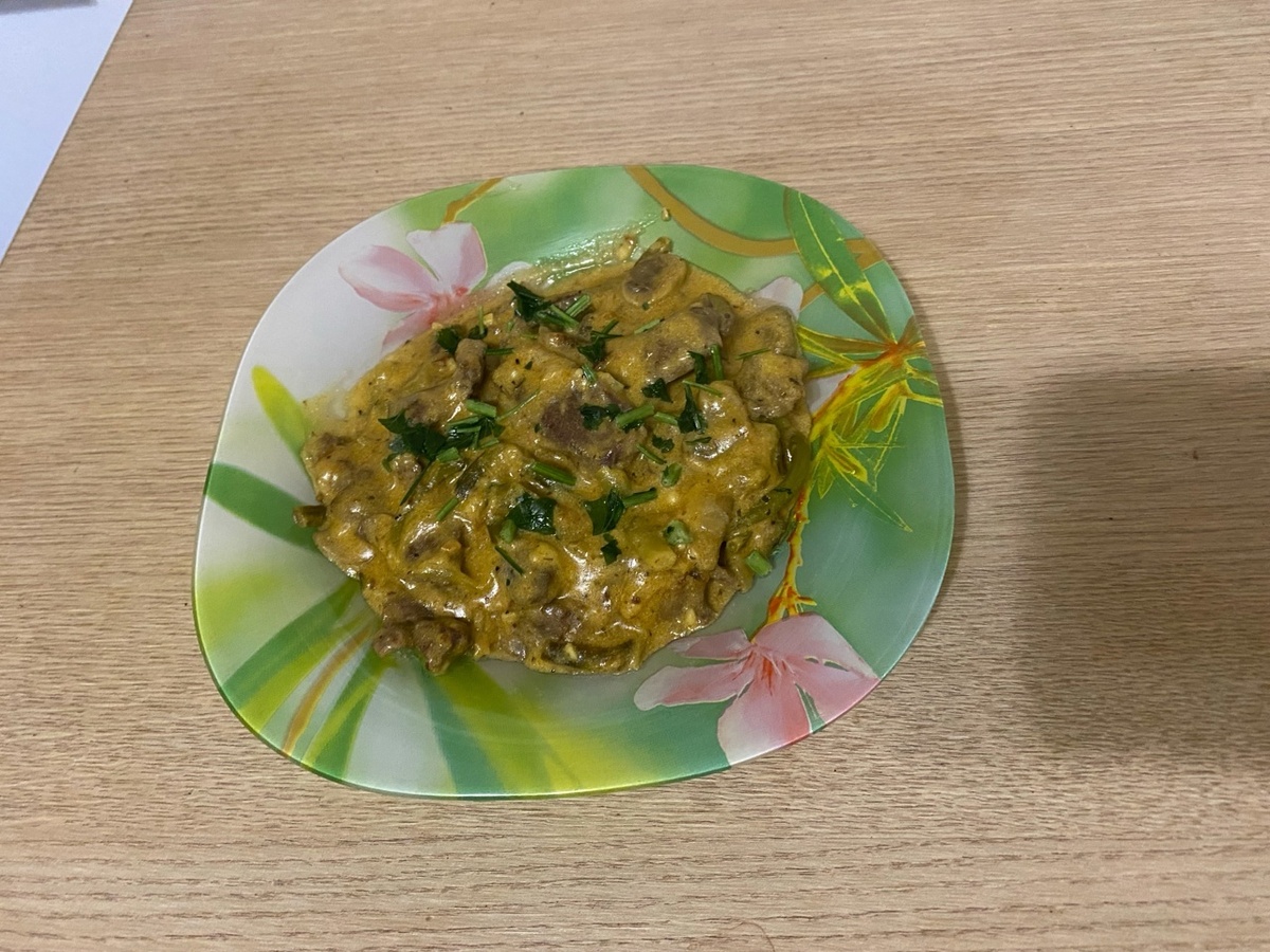 Вкусный бефстроганов с косулей в сливочном соусе