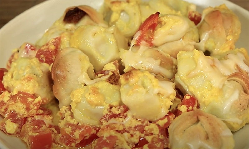 Как запечь пельмени: необычное решение для домашнего ужина