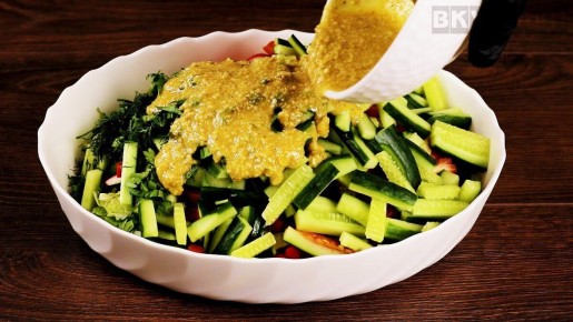 Салат с пекинской капустой: свежесть и вкус в каждом укусе