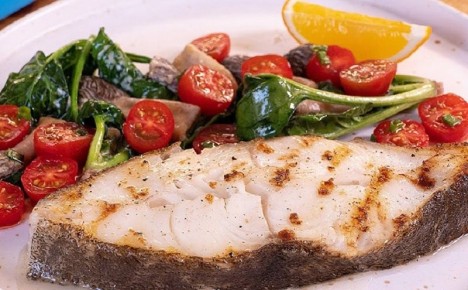 Как приготовить рыбу без прилипания: удивительный трюк для идеальной корочки