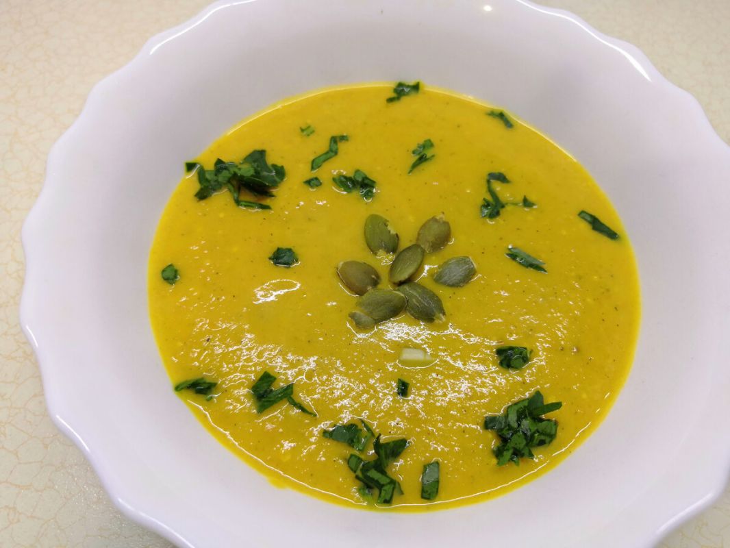 Вкусный осенний суп-пюре из тыквы, который согреет душу