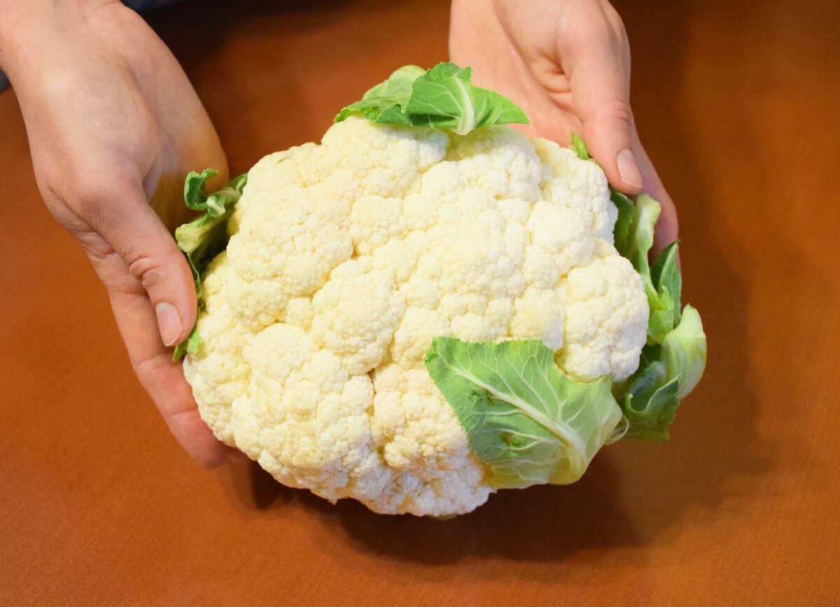 Вкусное и простое блюдо: цветная капуста с курицей