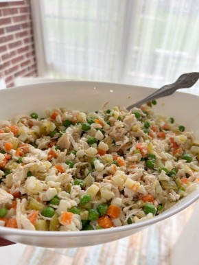 Необычная идея: как устроить Новый год в октябре и чем порадовать близких