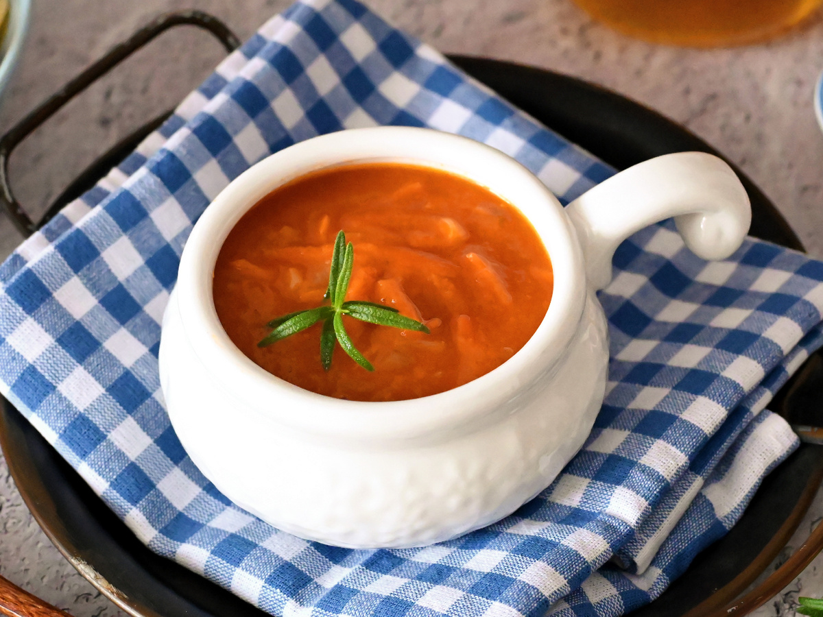 Быстрая подливка из кабачковой икры: идеальное дополнение к любому блюду