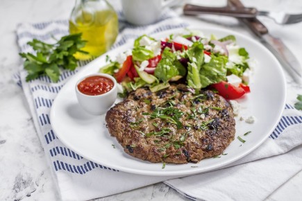 Плескавица и шопский салат: как сочетать традиции сербской кухни