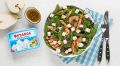 Пикантный салат с грушами и фетаксой