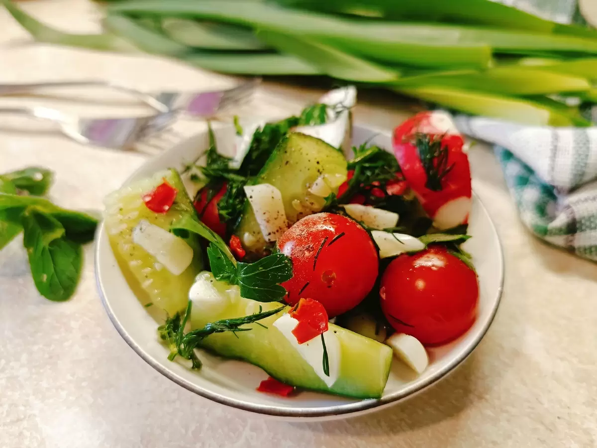 Малосольные овощи за час: идеальная закуска к шашлыкам