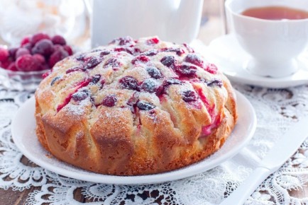 Сладкое наслаждение: как испечь идеальный пирог с яблоками и клюквой