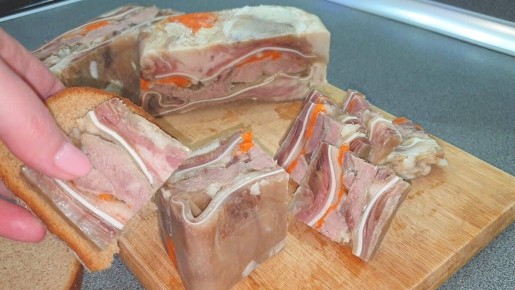 Как приготовить аппетитную закуску из свиных ушей и языков: пошаговый рецепт