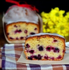 Как испечь сметанный кекс с черной смородиной: секреты успеха на кухне