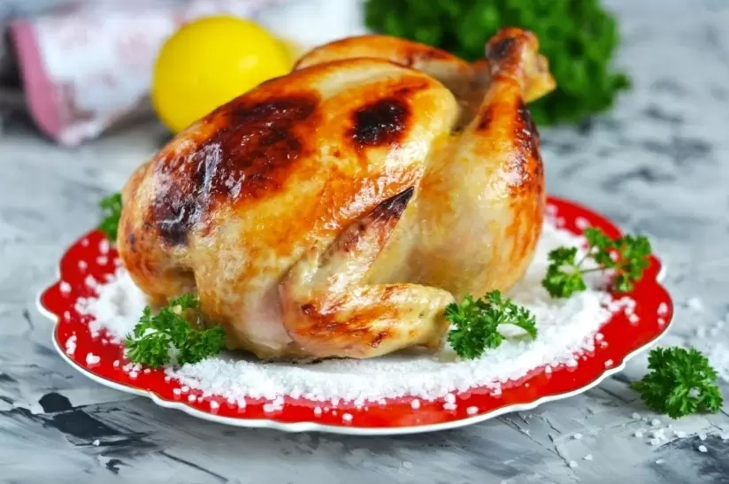 Секреты запекания курицы: от хрустящей корочки до нежного мяса