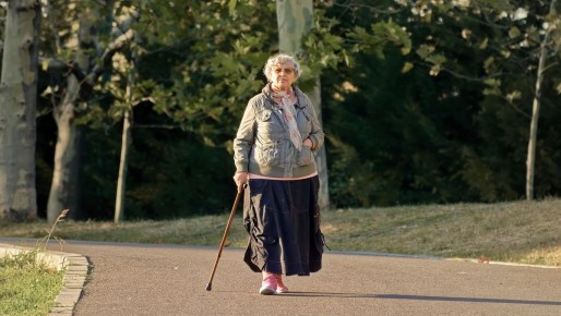 Почему чрезмерная ходьба после 50 может навредить вашему здоровью