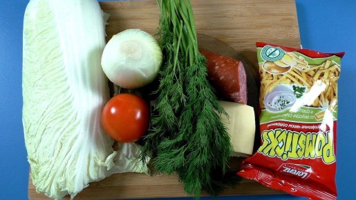 Простой и вкусный салат из пекинской капусты для любого стола