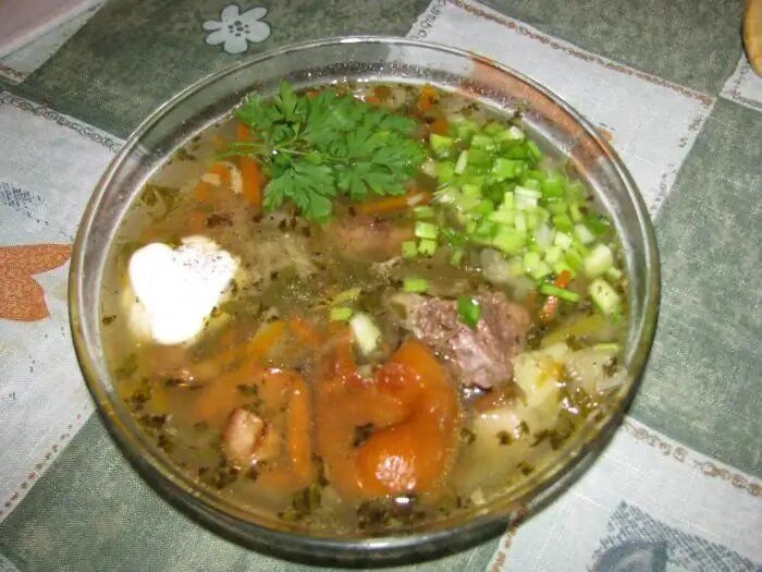 Уникальный мир русских супов: традиции и новаторство на вашей тарелке