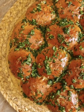 Пампушки с чесноком: идеальная пара для борща