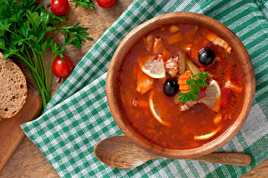 Солянка мясная: респектабельный рецепт для настоящих гурманов