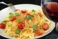 Паста с хлебными крошками и чесноком