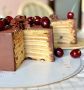 Необычный песочный торт: Лакомство с карамелизированной сметаной и ягодами